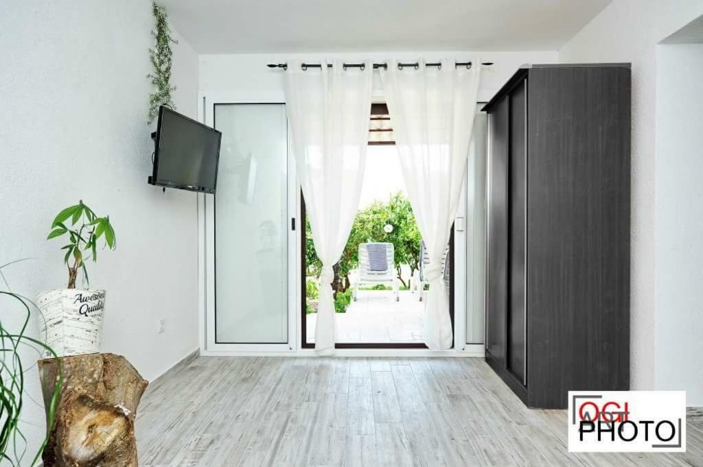 Apartments Marcela Стари Град Экстерьер фото